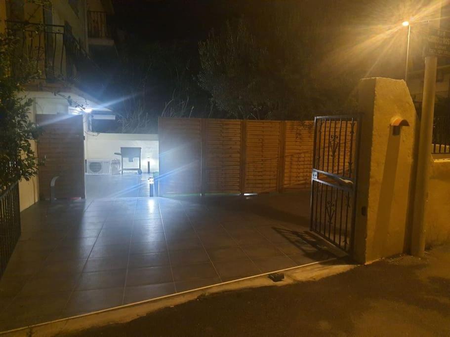 Superbe Appartement Avec Jacuzzi Et Exterieur Perpignan Kültér fotó