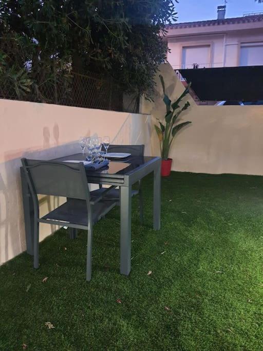 Superbe Appartement Avec Jacuzzi Et Exterieur Perpignan Kültér fotó