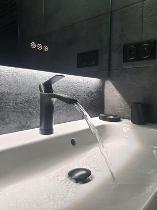 Superbe Appartement Avec Jacuzzi Et Exterieur Perpignan Kültér fotó