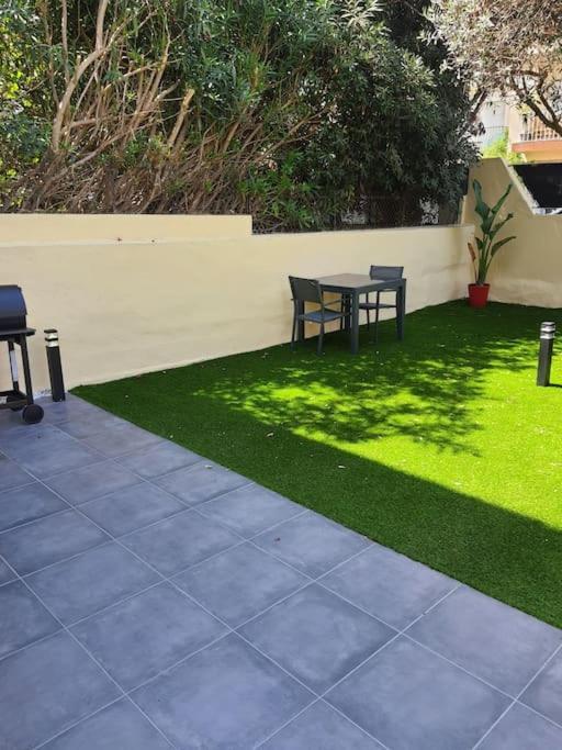 Superbe Appartement Avec Jacuzzi Et Exterieur Perpignan Kültér fotó