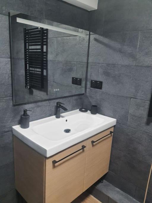 Superbe Appartement Avec Jacuzzi Et Exterieur Perpignan Kültér fotó